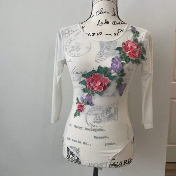 SHEER BODYSUIT EMBROIDERED FLORAL SZ S 3/4 SLEEVE PREPPY SEXY CHIC AESTHETIC - Picture 16 of 16